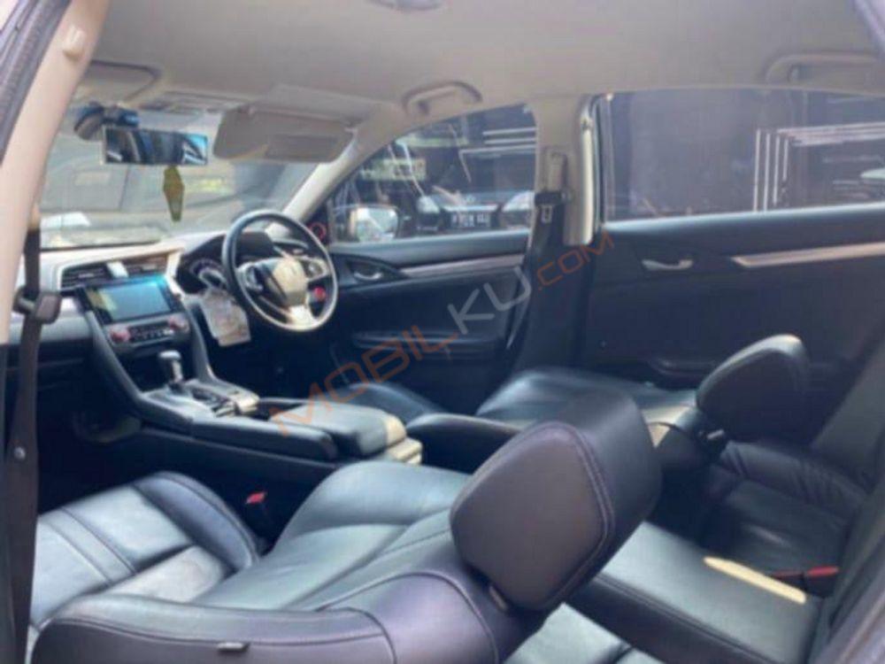 Mobil Honda Civic Hatchback 2018
