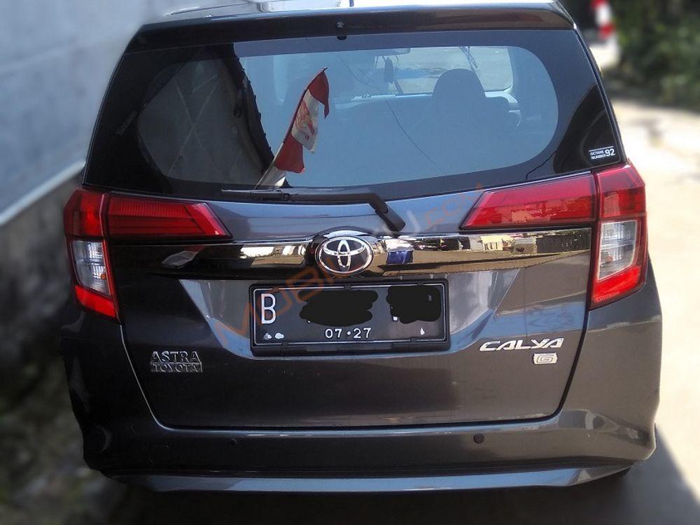 Mobil Toyota Calya 2022