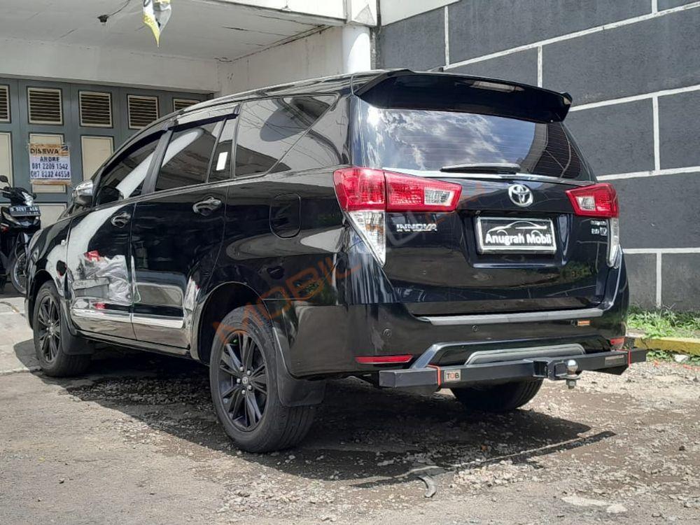 Mobil Toyota Kijang Innova 2017