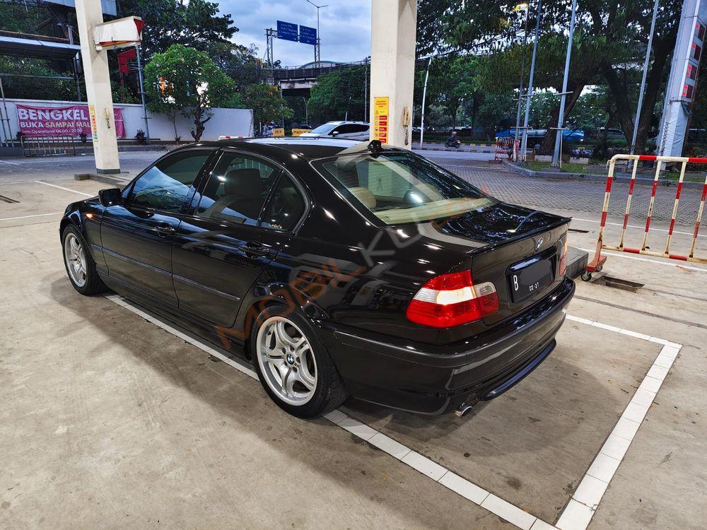 Mobil BMW 3 Series 2004