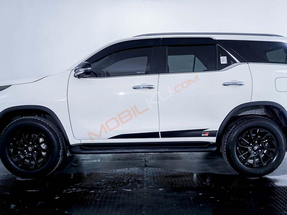 Mobil Toyota Fortuner 2023