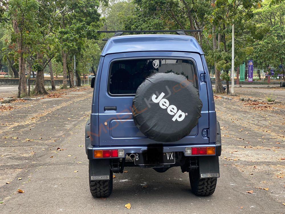 Mobil Suzuki Katana 2005