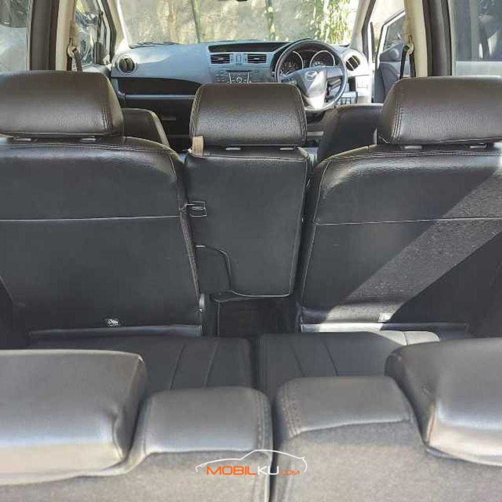 Mobil Mazda 5 2017