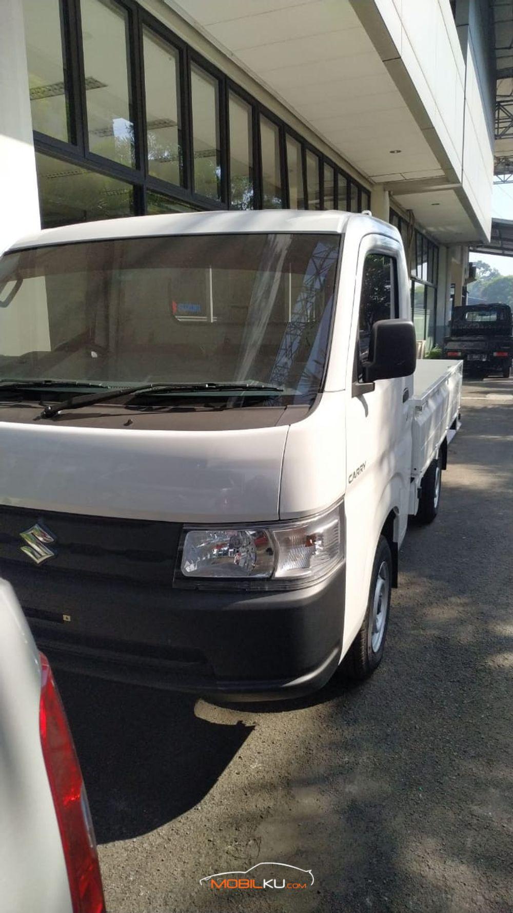 Mobil Suzuki Carry 2022