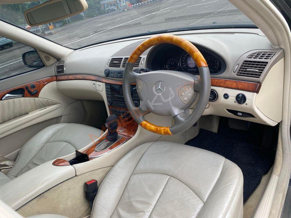 Mobil Mercedes-Benz E-Class 2006