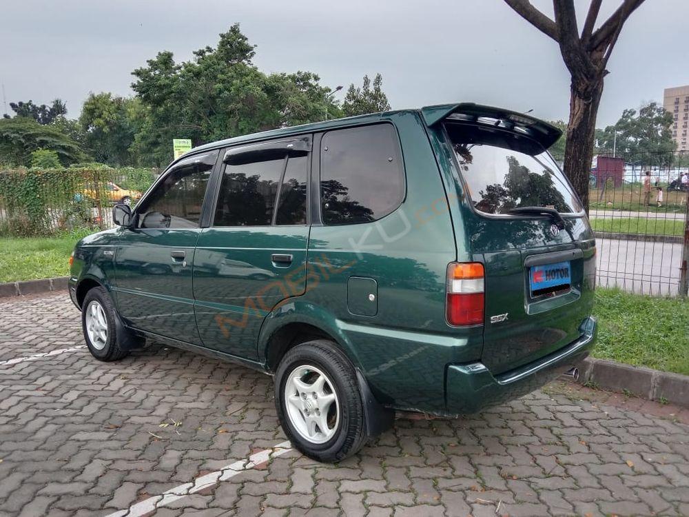 Mobil Toyota Kijang 1997