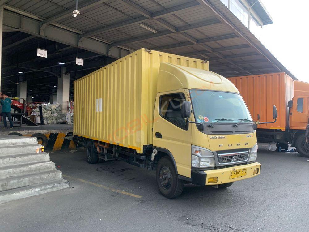 Mobil Mitsubishi Fuso FE 2021