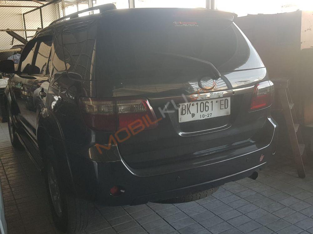 Mobil Toyota Fortuner 2009