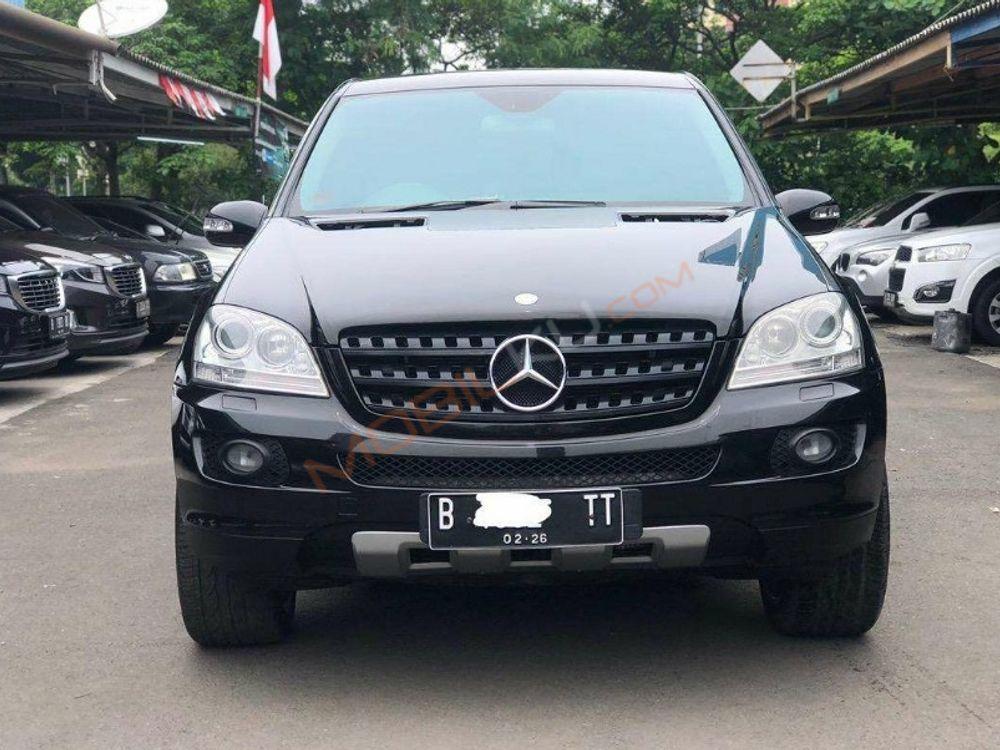 Mobil Mercedes-Benz ML 2006
