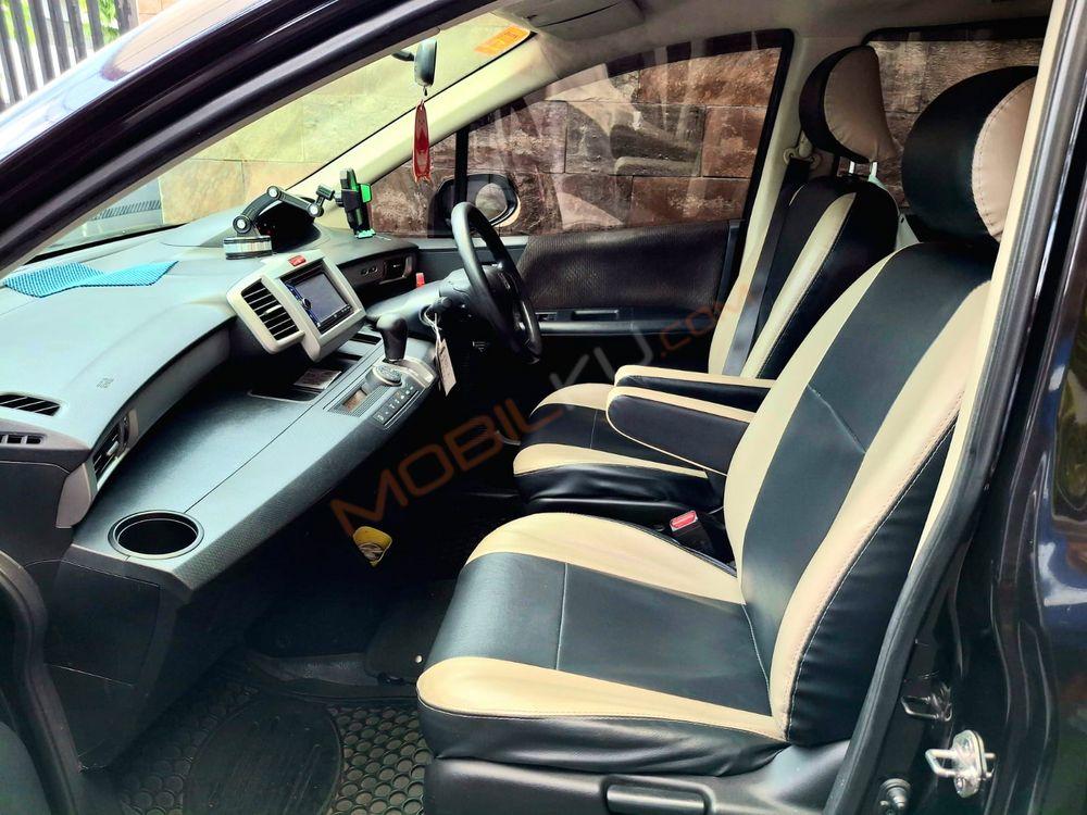 Mobil Honda Freed 2015