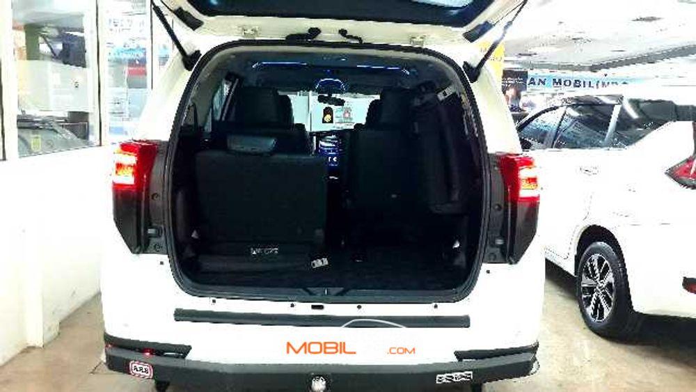 Mobil Toyota Kijang Innova 2019