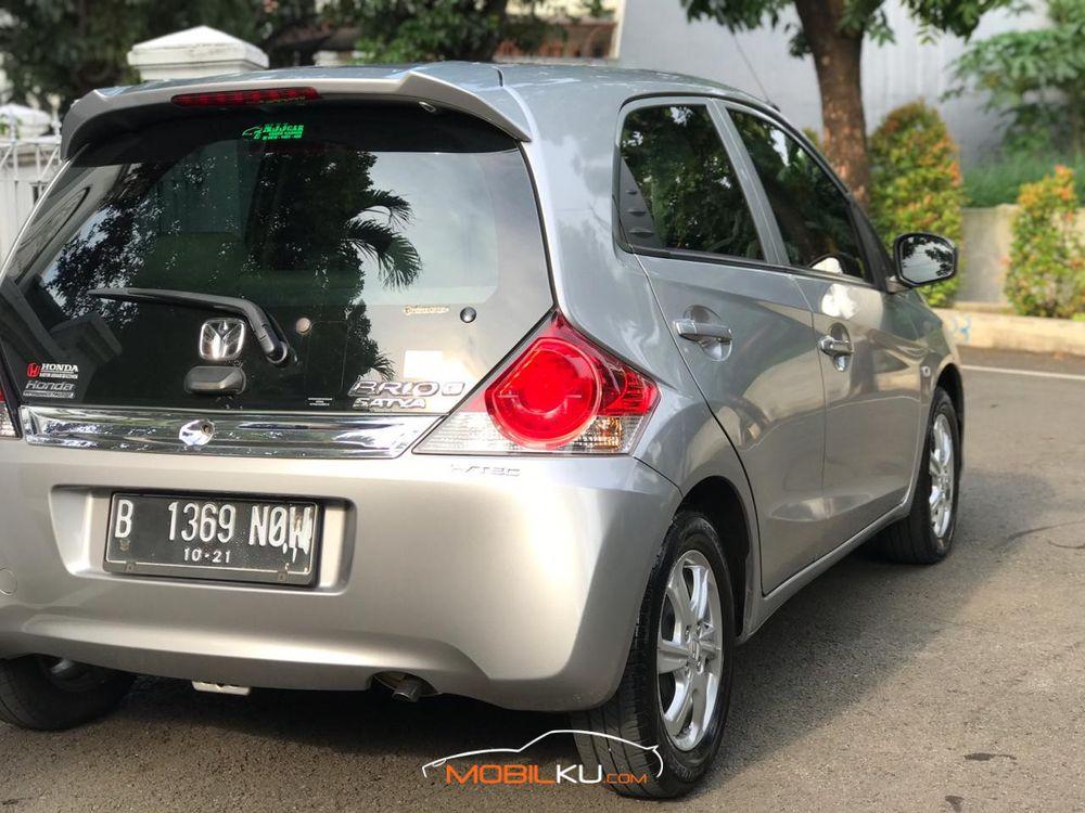 Mobil Honda Brio 2016
