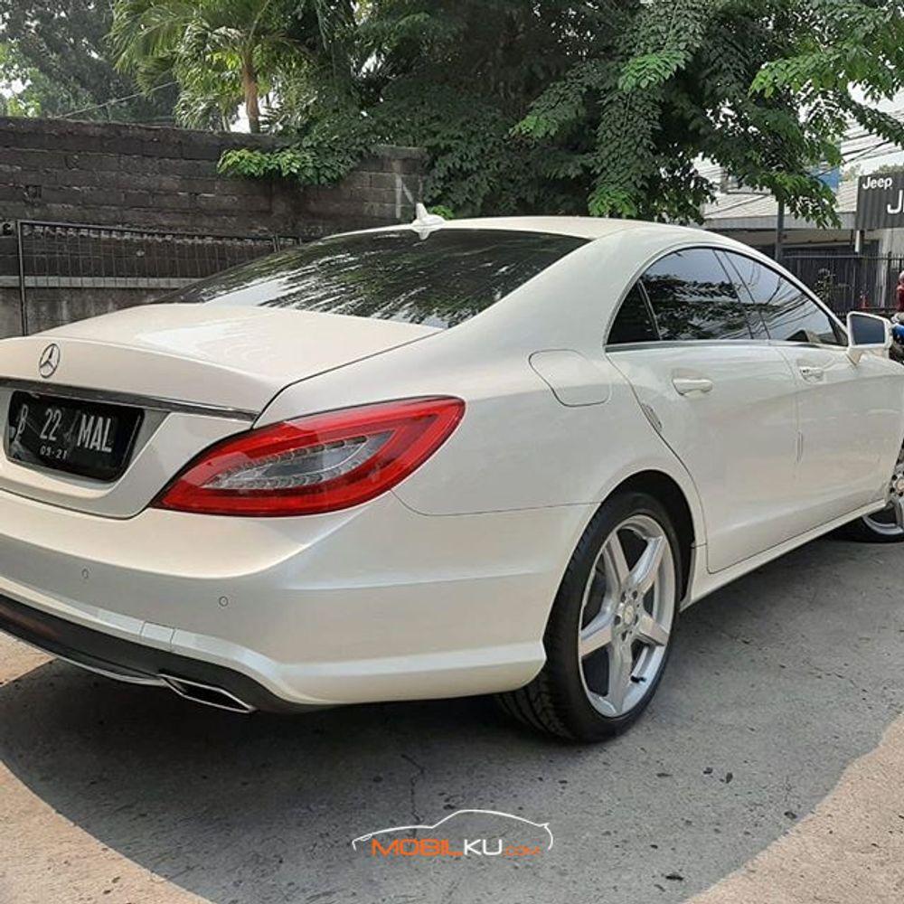 Mobil Mercedes-Benz CLS 2013
