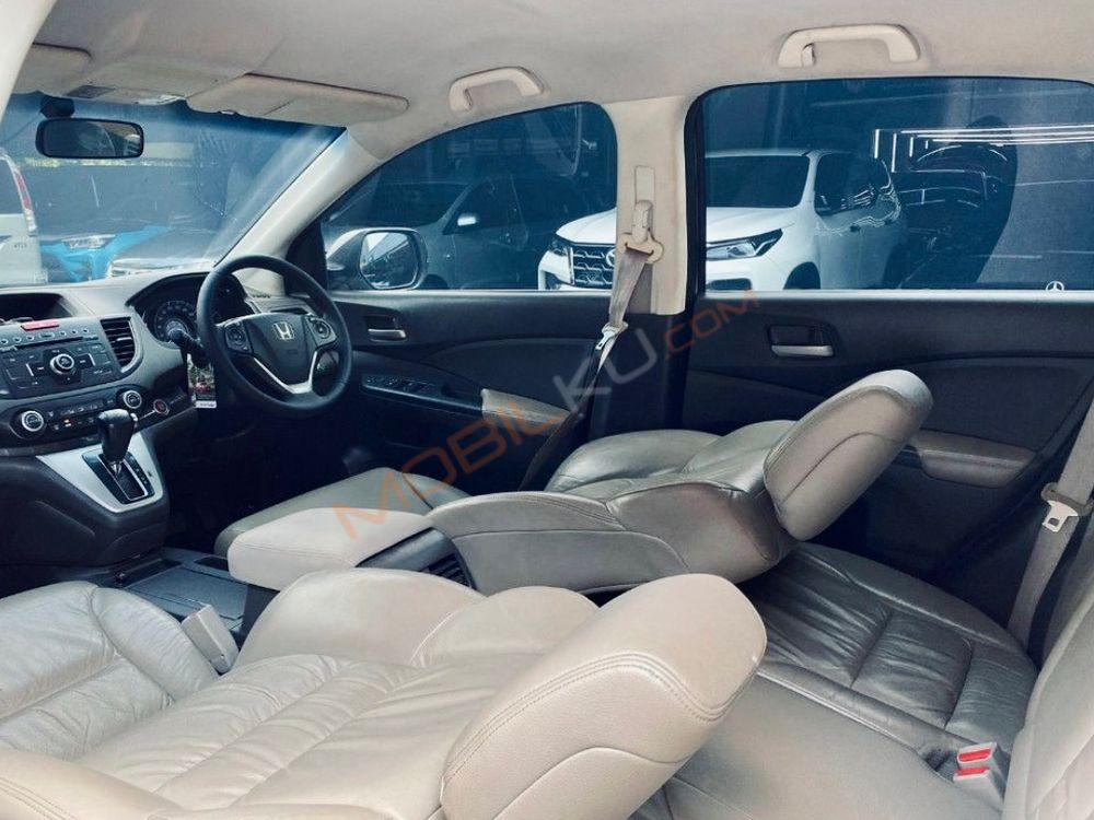 Mobil Honda CR-V 2012