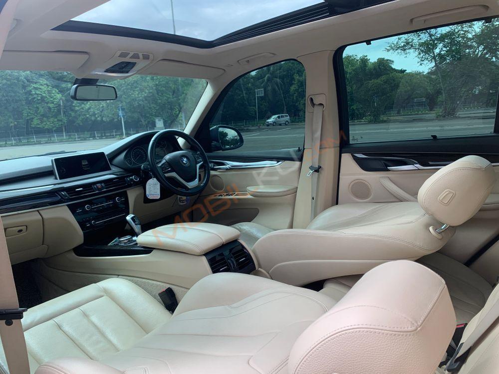 Mobil BMW X5 2015