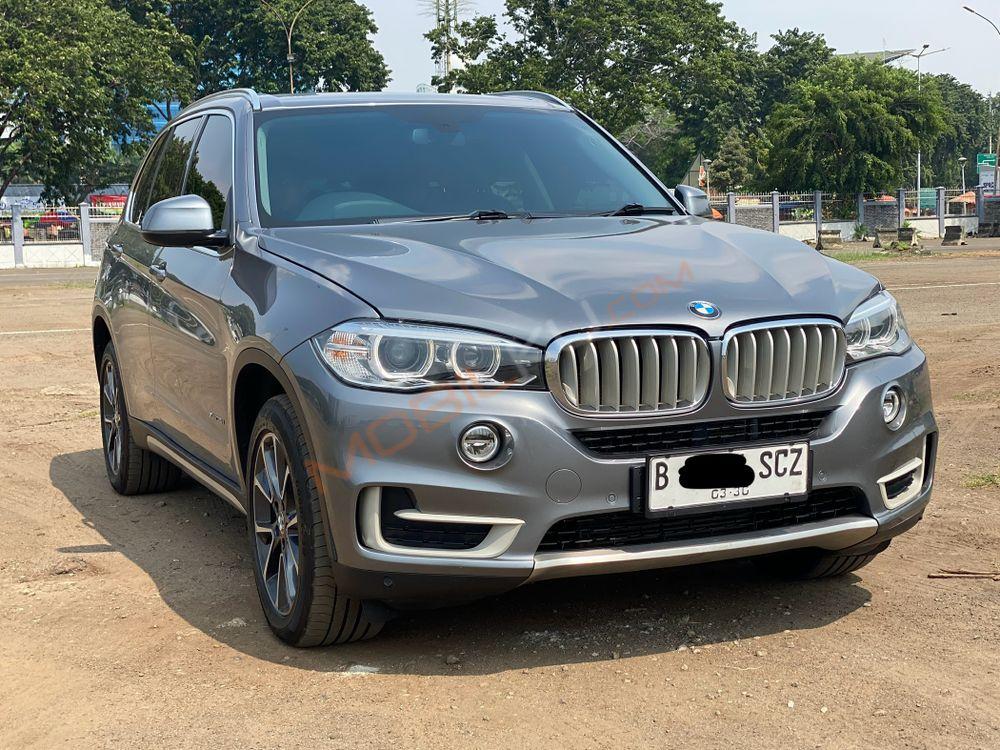 Mobil BMW X5 2015