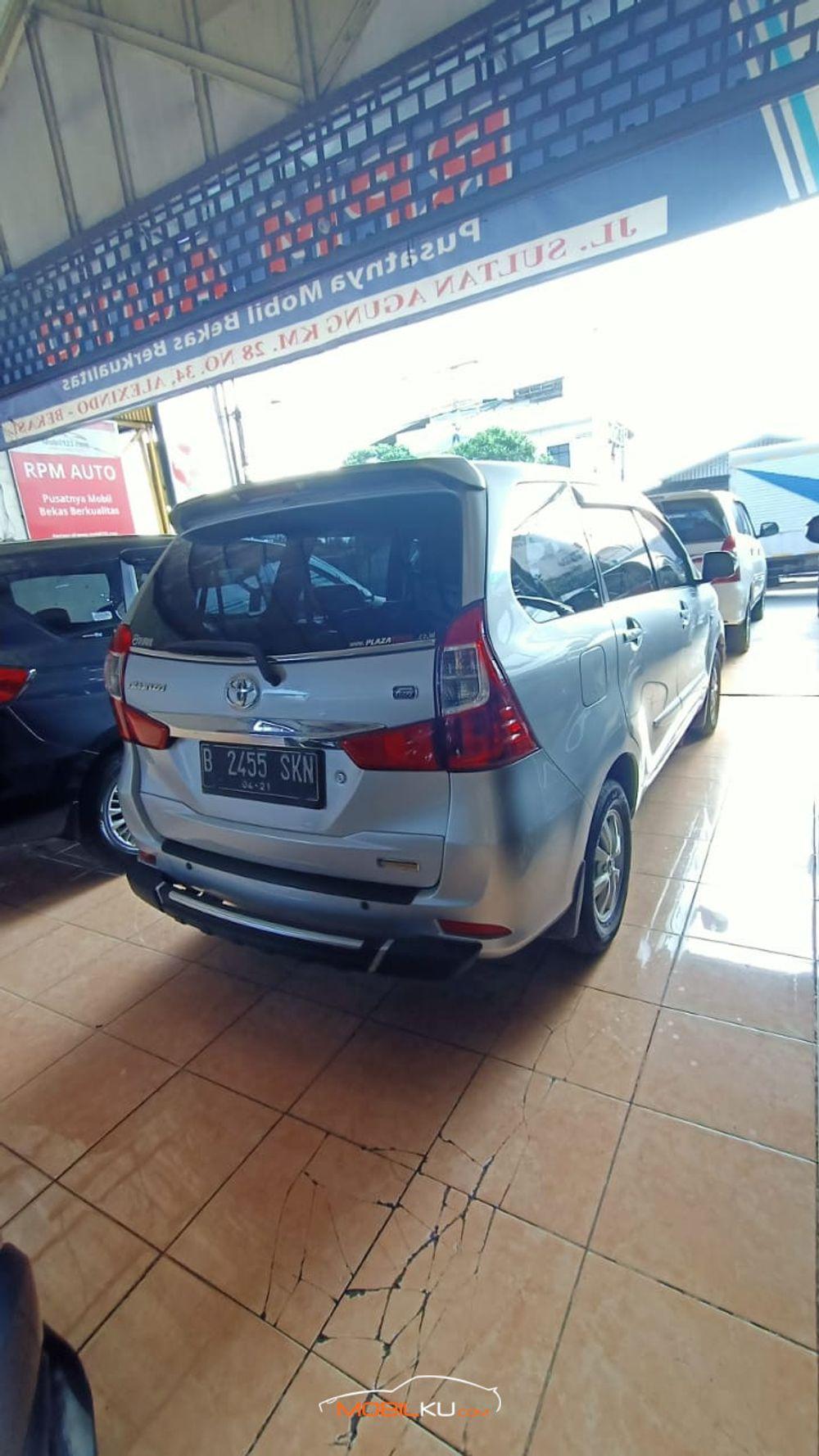 Mobil Toyota Avanza 2016
