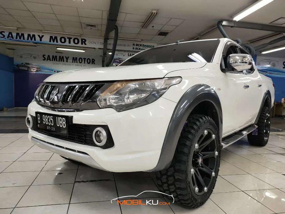 Mobil Mitsubishi Triton 2018