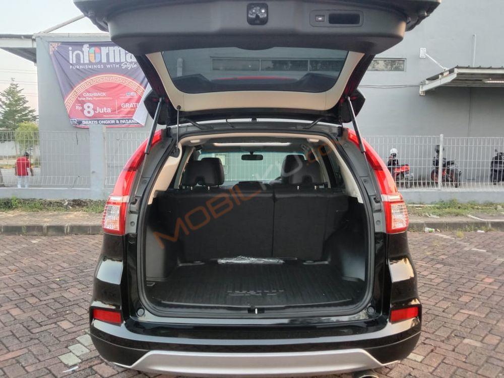 Mobil Honda CR-V 2015