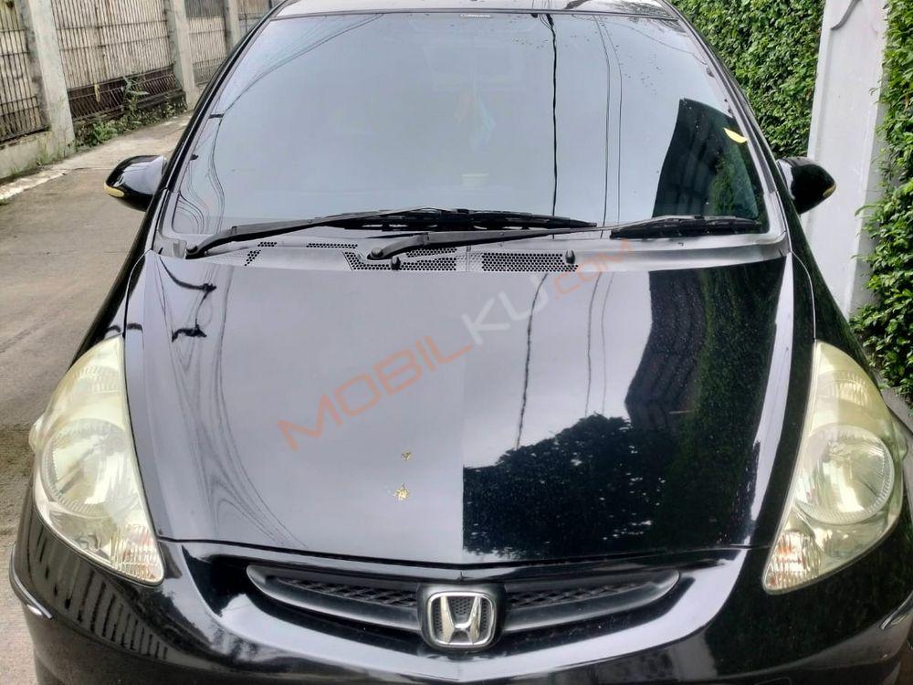 Mobil Honda Jazz 2006