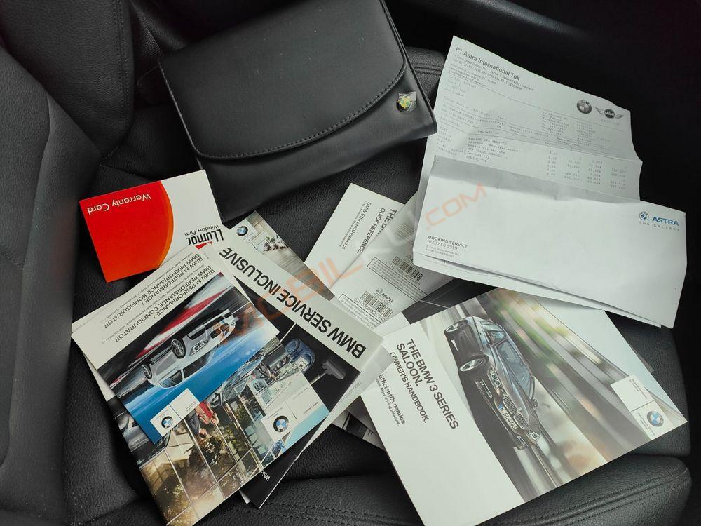 Mobil BMW 3 Series 2015