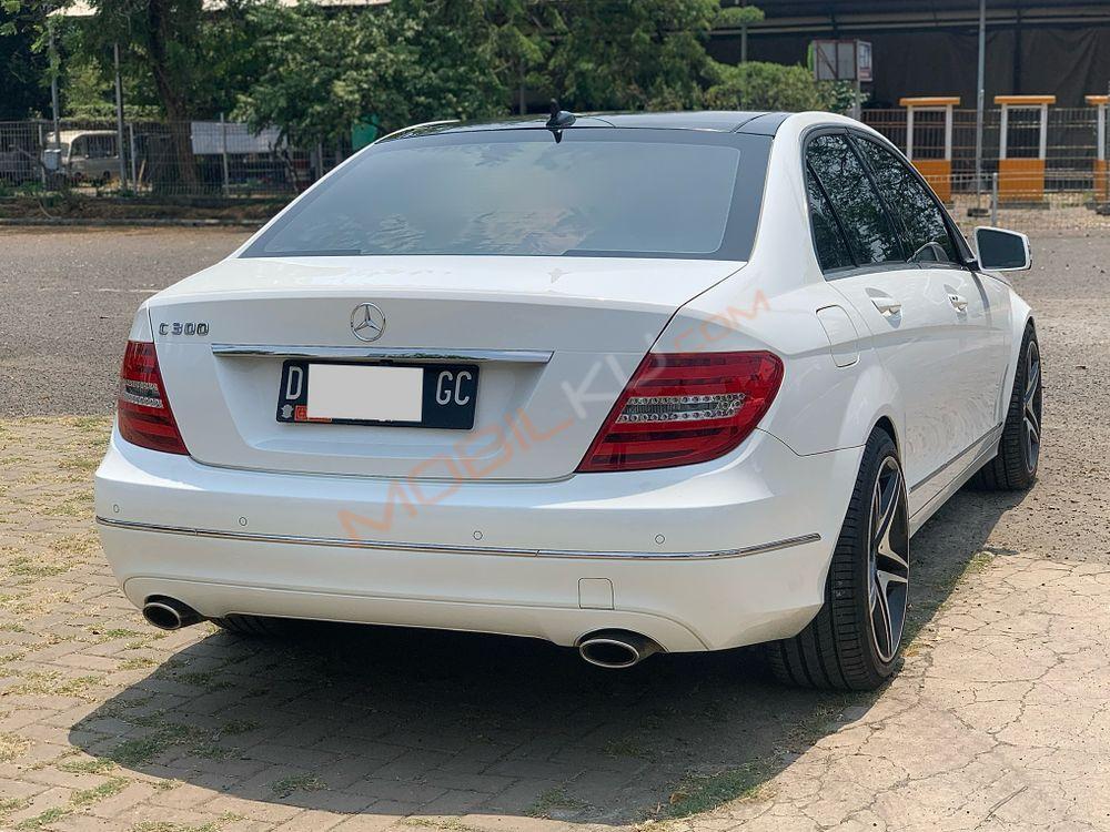 Mobil Mercedes-Benz C-Class 2013