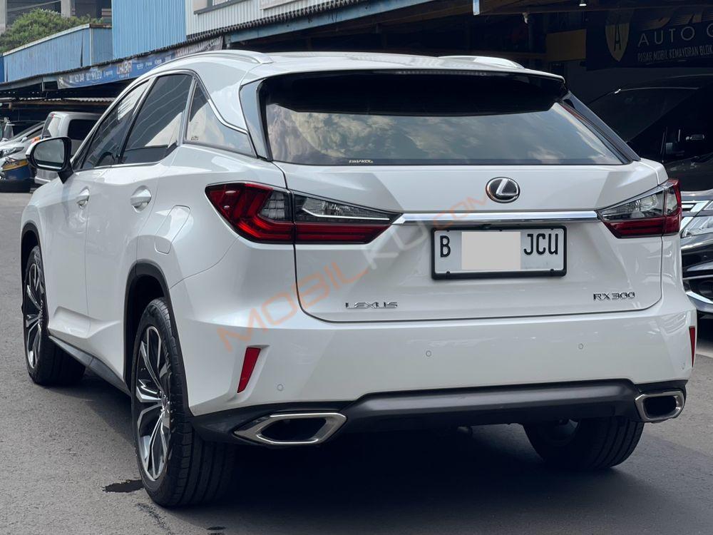 Mobil Lexus RX 2018