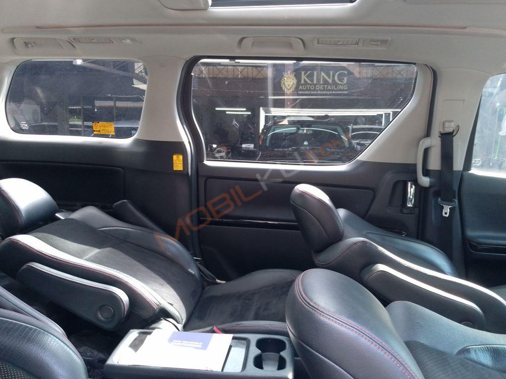 Mobil Toyota Vellfire 2014