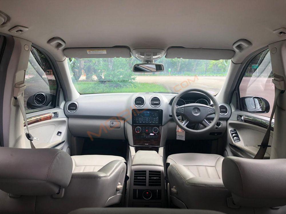 Mobil Mercedes-Benz ML 2006