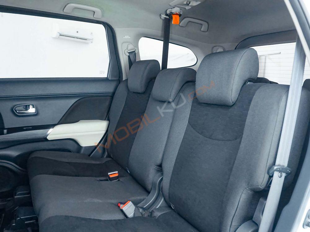 Mobil Toyota Rush 2021