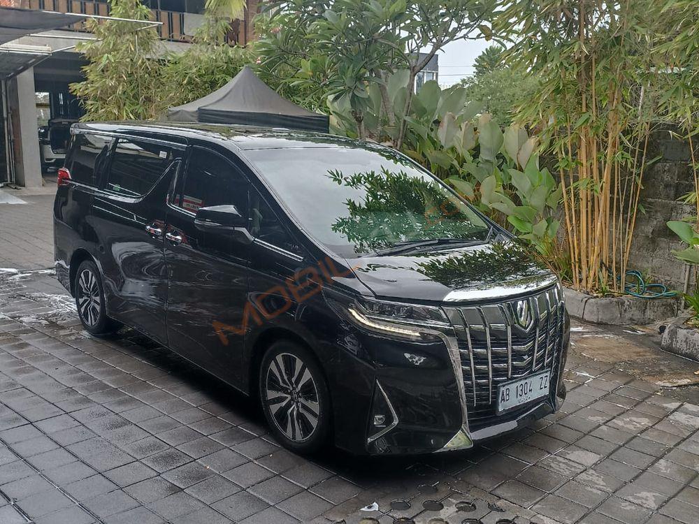 Mobil Toyota Alphard 2019