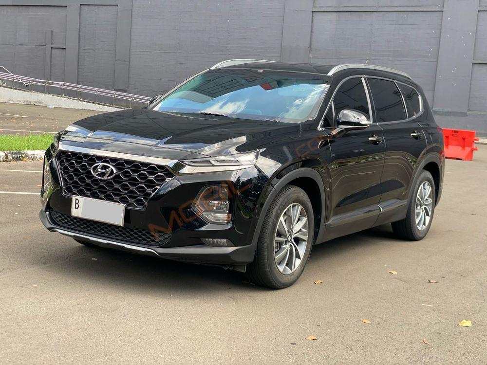 Mobil Hyundai Santa Fe 2018