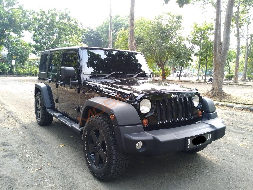 Mobil Jeep Wrangler 2011