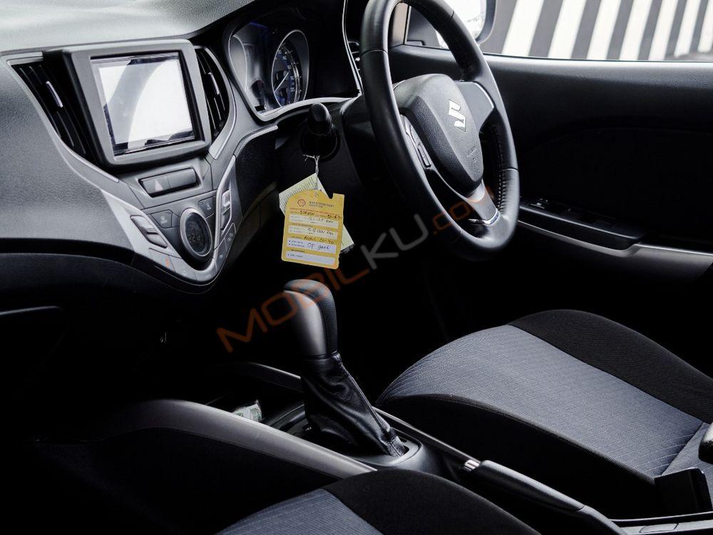 Mobil Suzuki Baleno 2019