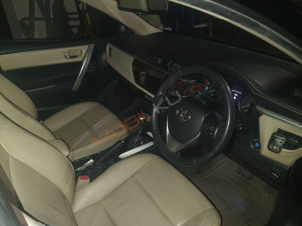 Mobil Toyota Corolla 2017