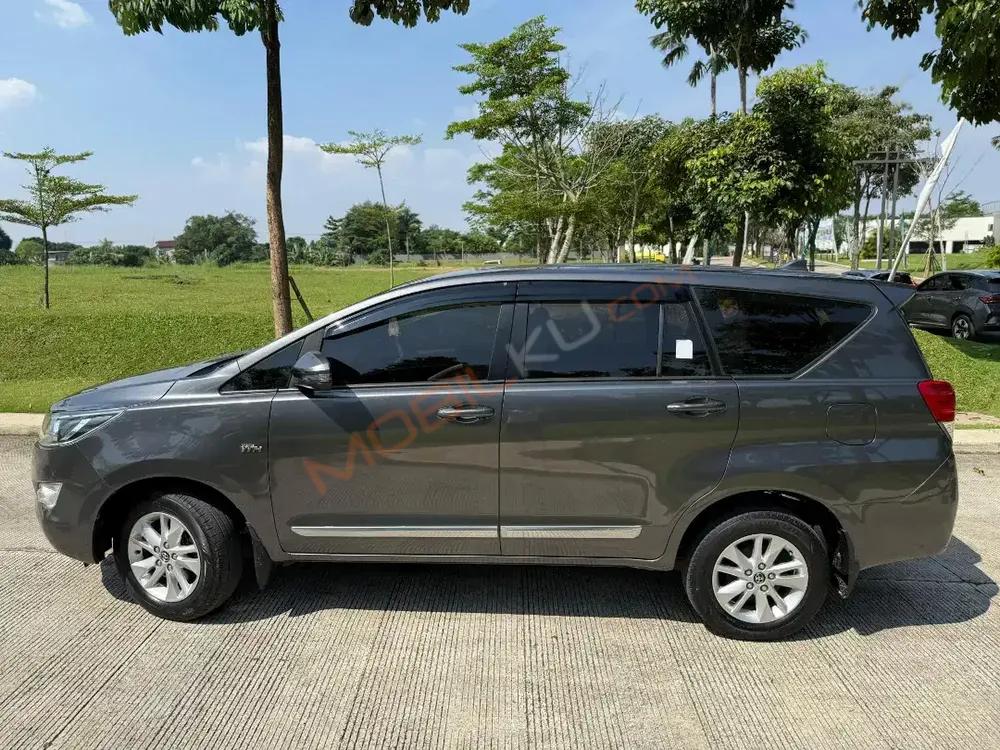 Mobil Toyota Kijang Innova 2018
