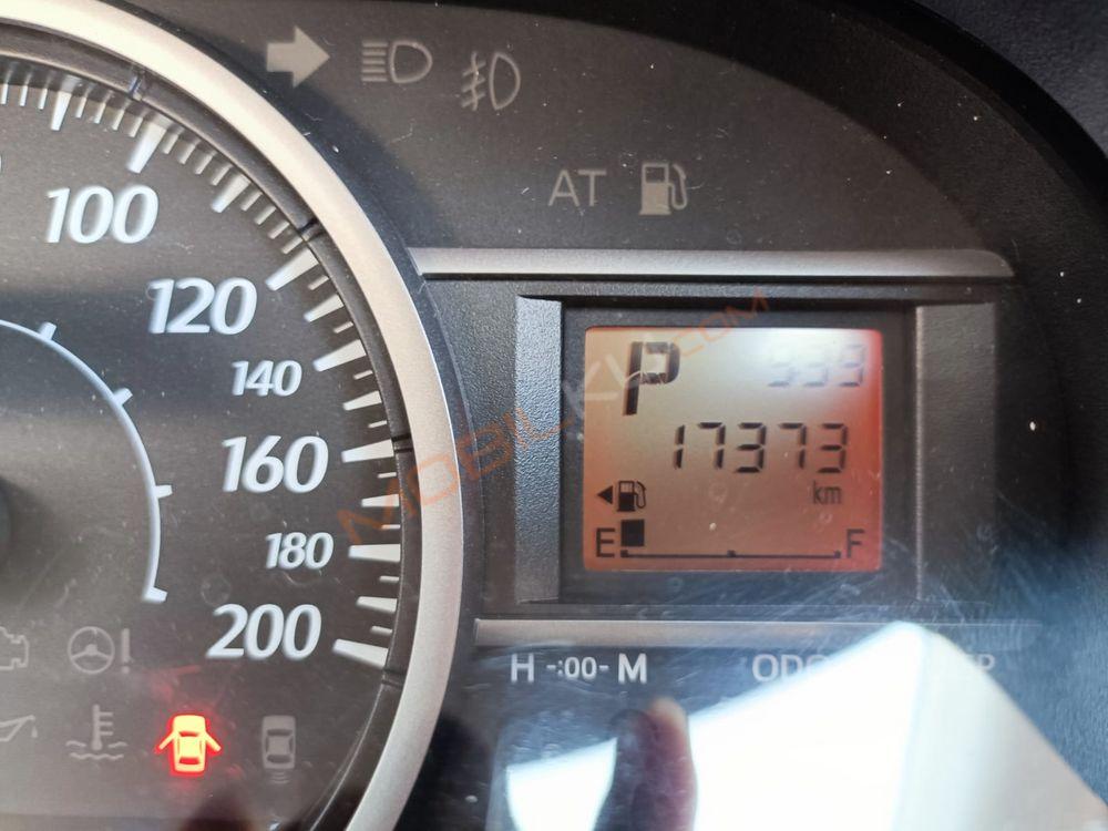 Mobil Toyota Calya 2021