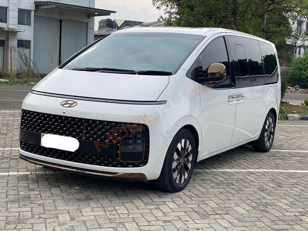 Mobil Hyundai Staria 2022