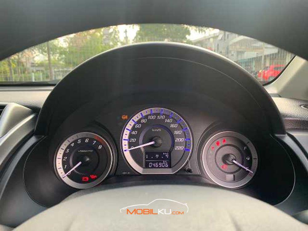 Mobil Honda City Sedan 2012