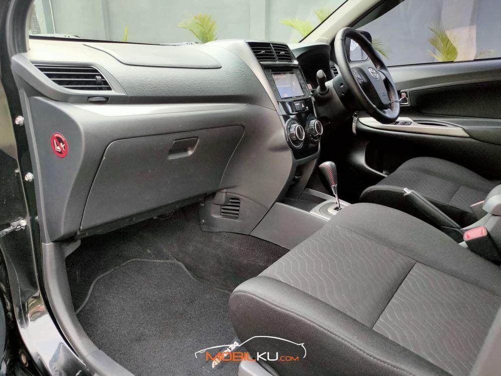 Mobil Toyota Avanza 2016
