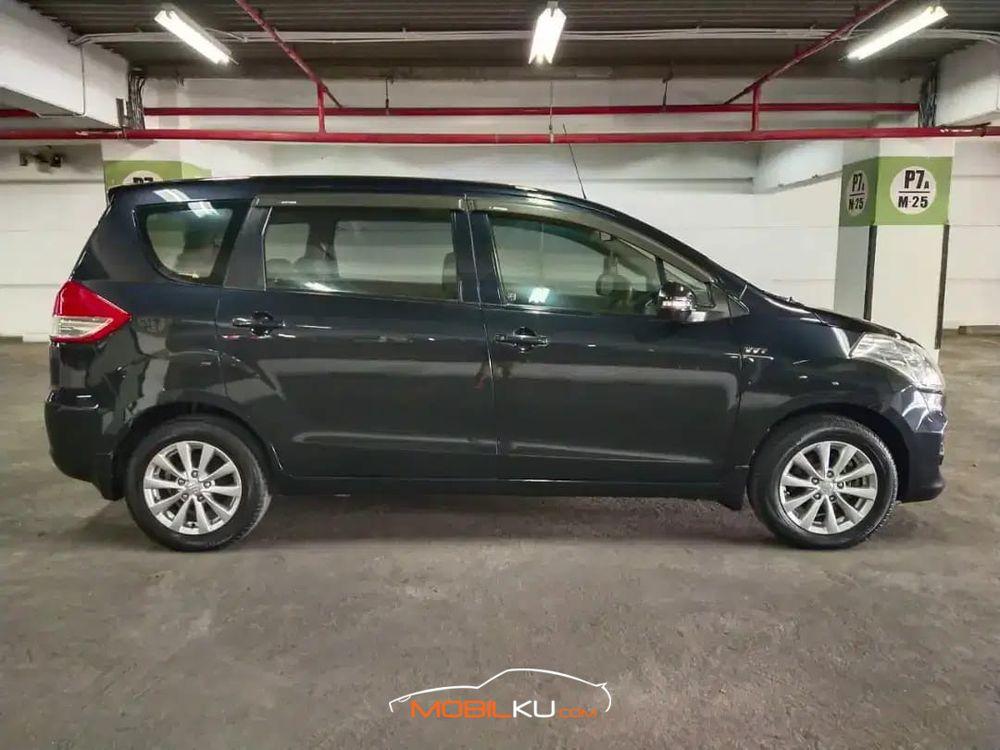 Mobil Suzuki Ertiga 2015