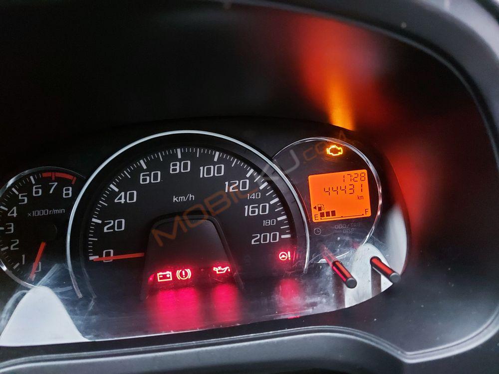 Mobil Daihatsu Ayla 2015