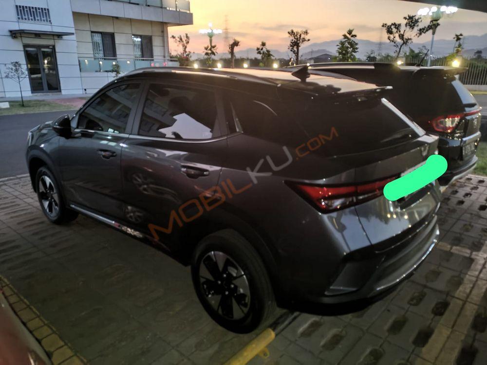 Mobil Wuling Alvez 2023