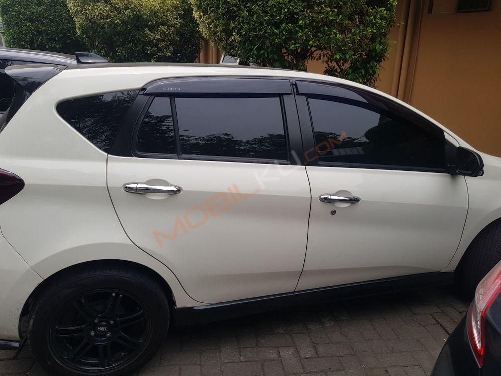 Mobil Daihatsu Sirion 2019