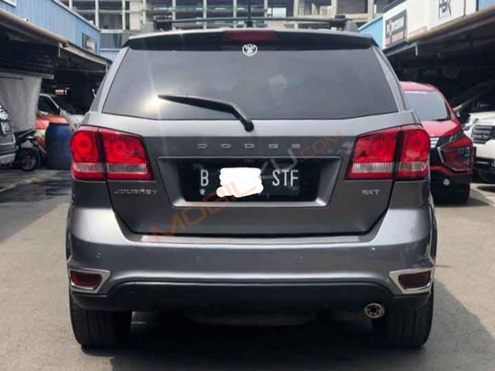 Mobil Dodge Journey 2013