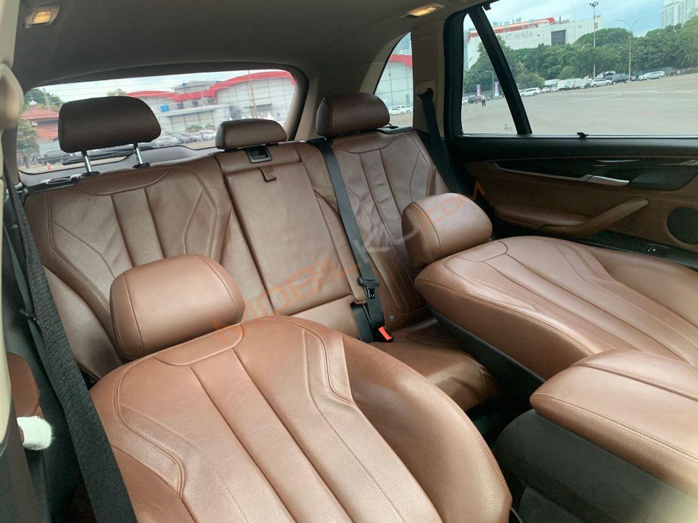 Mobil BMW X5 2016