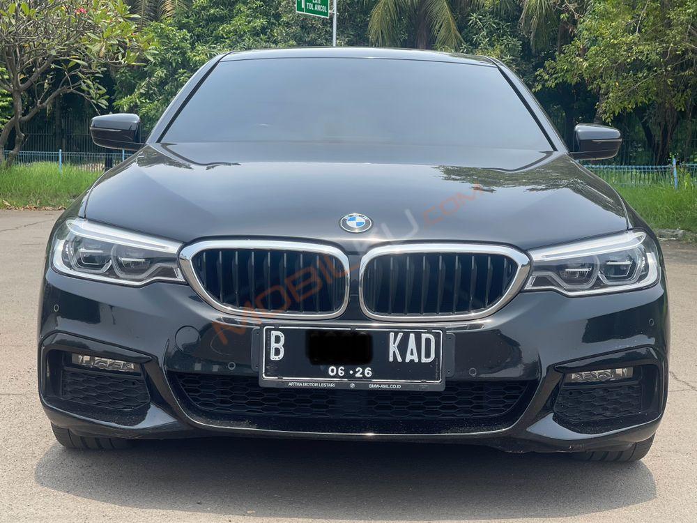 Mobil BMW 5 Series 2020
