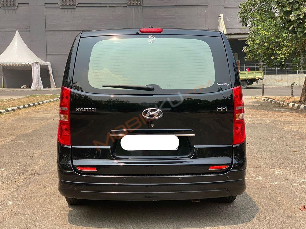 Mobil Hyundai H-1 2017