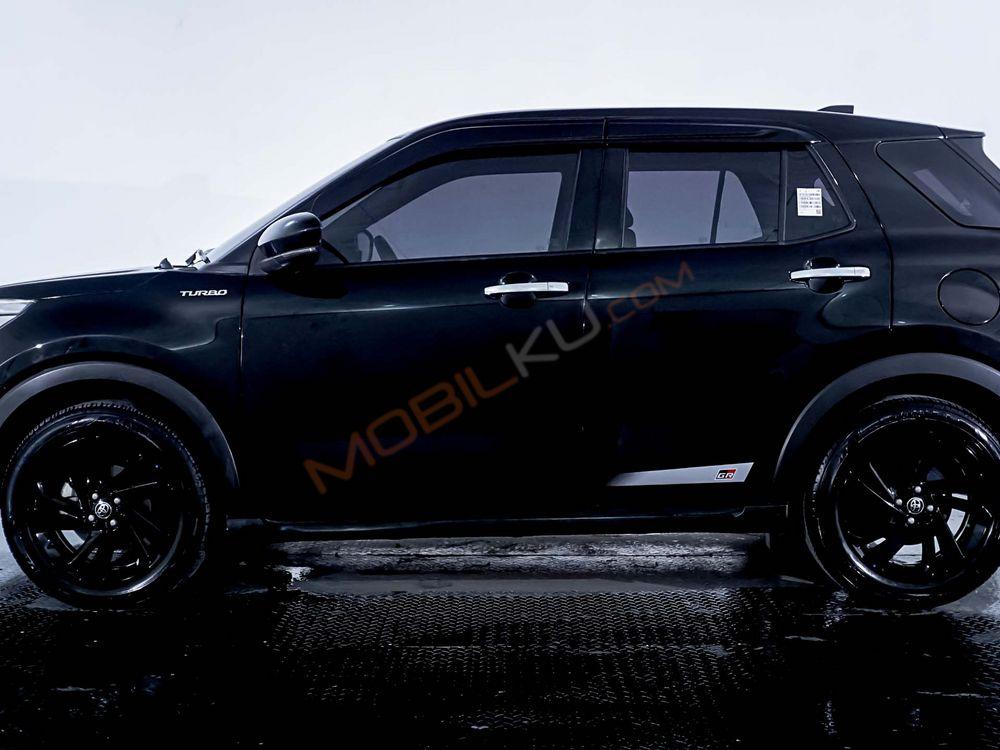 Mobil Toyota Raize 2022