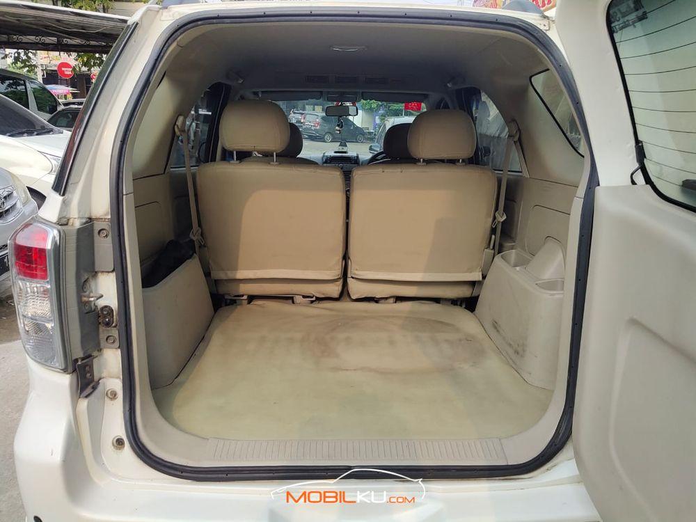 Mobil Toyota Rush 2013